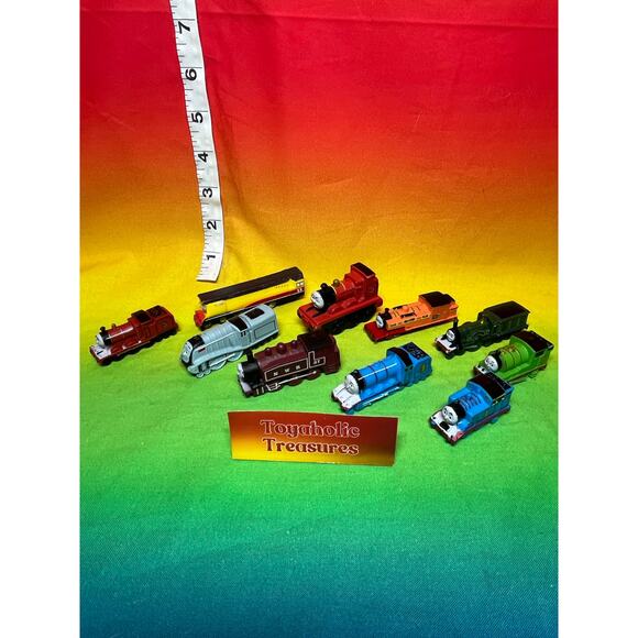 Thomas and Friends Trains Micro Rubber Engines - Picture 1 of 4